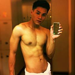 wantyourboom:  siroman91:  Vietnamese &lt;3  he is so hot and cute 