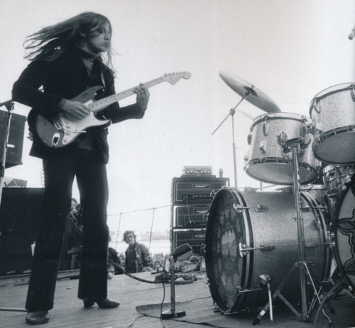 XXX prophets-of-prog:  David Gilmour photo