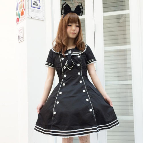 i duped the bodyline l385 sailor op because its the only lolita dress i own and i wanted it in game