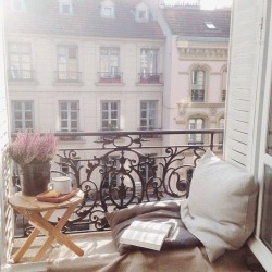 audreylovesparis:lazy afternoon in Paris