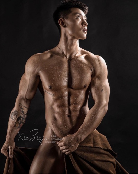 asian-men-x: Like man in towel.