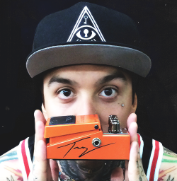 hellopiercetheveilfans:  Tony Perry in Boss