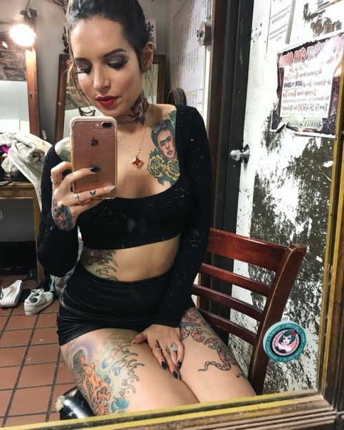 stripper-locker-room:https://www.instagram.com/mermaid_licious/