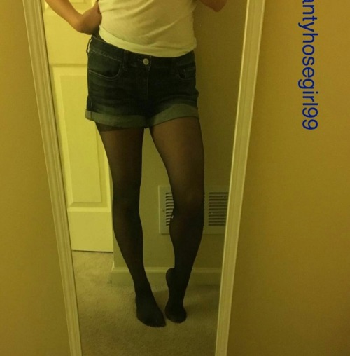 pantyhoseselfie: Check out my friend on Instagram @pantyhosegirl99. She has pantyhose for sale that 