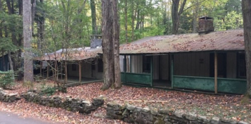 Hiker Discovers Abandoned Town in the Great Smoky Mountains of Tennessee &ldquo;About a mile up 