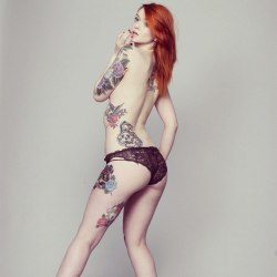 inked-girls-all-day:  Lass Suicide