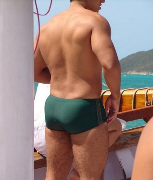 HOMENS MADUROS E SUNGAS / MATURE MEN AND SWIMWEAR