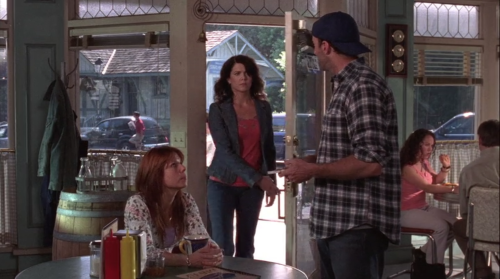 lattefoam:  I have never laughed harder at a gilmore girls scene than I laughed at this 