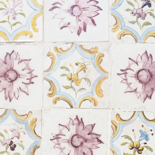 iknowthis:Tiles of Lisbon 