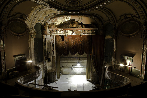 patgavin:  Avenue Theater  GRINDHOUSE 