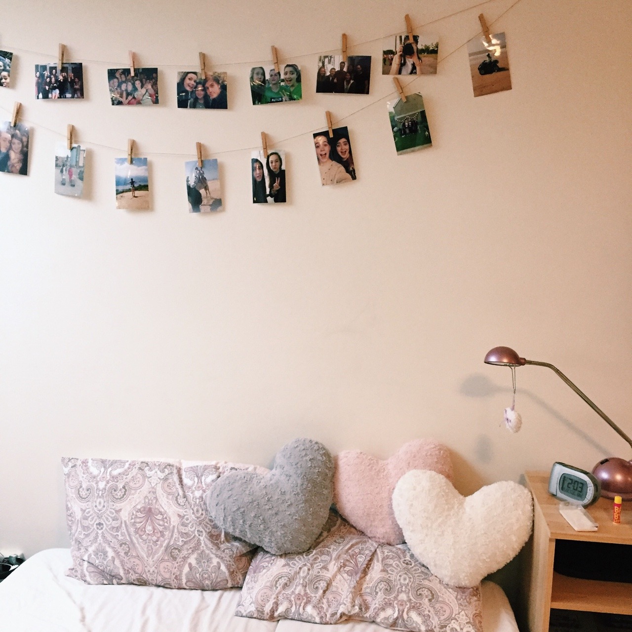 cloudfluf:  i’ve seen so many cute rooms today!  ig: laura.feenstra 