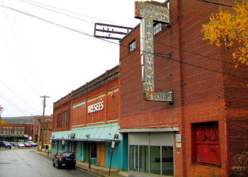 route22ny:  Bresee’s Oneonta Department Store was once the place to shop in “The City of the Hills” as Oneonta, New York is known.  But its days were numbered once shopping centers were built and chain stores (yes, Wal-Mart) moved into the area,