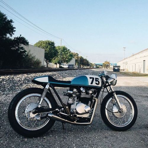 caferacersofinstagram: A very clean Honda CB500t by @thecornergarage in Miami. Nicely done! . Submit