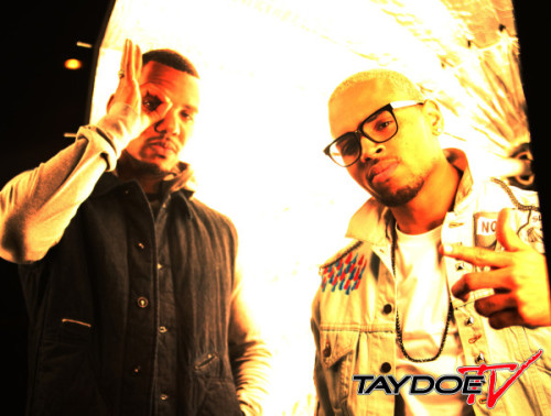 sweetestthingiwrote:  xxvalleygirlxx:  Chris Brown & The Game lawd jayceon Taylor  When he wear glasses I think my ovaries began to work overtime 