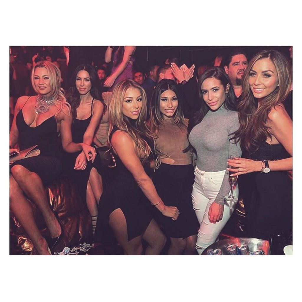 vegasselfie:  Come play w/ these #HeartsofOmnia tonight !! ❤️ by ann_ipolani