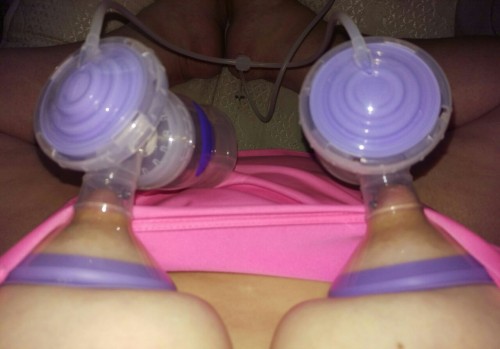 milkmaid-emt:  Pumping again. I love watching porn pictures