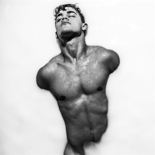 mysuits:  Matthew Crawford  by Casey Kringlen Photography  source: master_photographers  