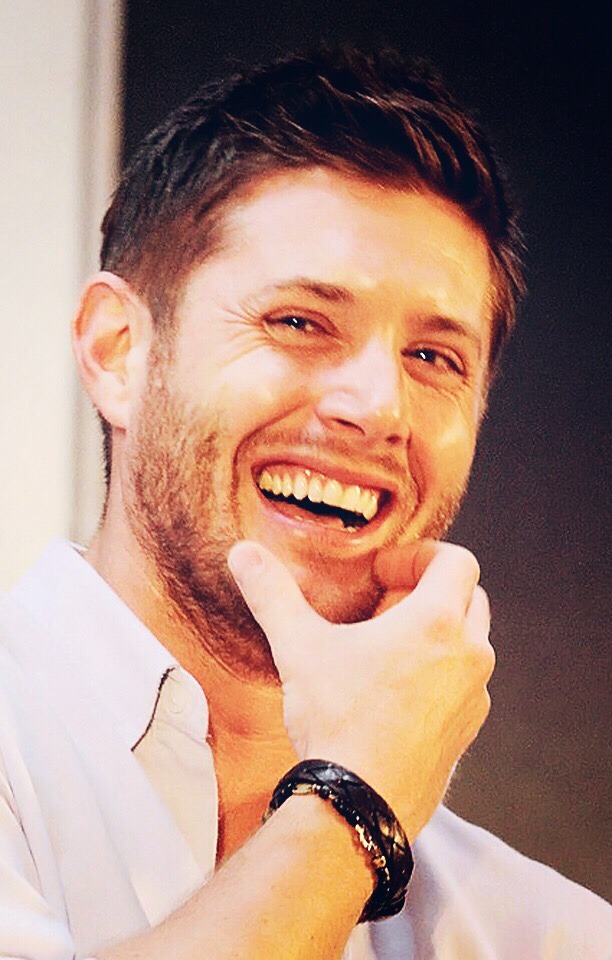 bringmesomepie56:  This man mid-laugh is one of the single most attractive things