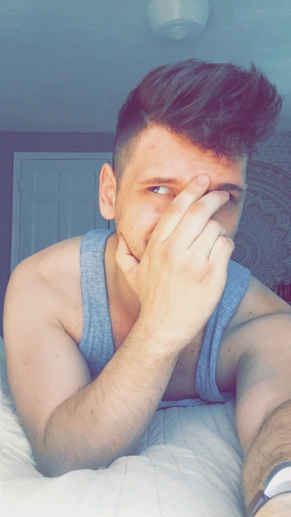 honestly-andrew:snapchat & i were clicking today. 💎
