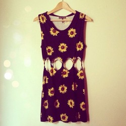 yellunz:  I will not rest until I owe this dress 🌻 someone be a babe and get it me? #wardrobe 