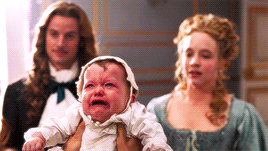 versaillessource:You should have seen the birth. Utter carnage.Versailles, S03E01 - Smoke and Mirror