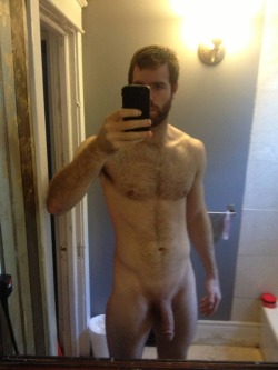 gaymanselfies:  Naked Male Selfies: http://gaymanselfies.tumblr.com/