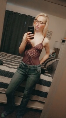 thingssthatmakemewet:mossyoakmaster:thingssthatmakemewet:Ya girl got herself a new bodysuit and holy fuck am I so in LOVE with it!! 😍🥰 @mossyoakmaster is in love with it too 😁🥰Oof, you look soooo good in it! 🥵🥵🥵😍😈👌🏼🔥Thaaaanks