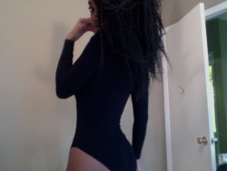 Anthonycoldwinter:  Naijackellen:  Long Sleeve Black Bodysuits Brah  😍