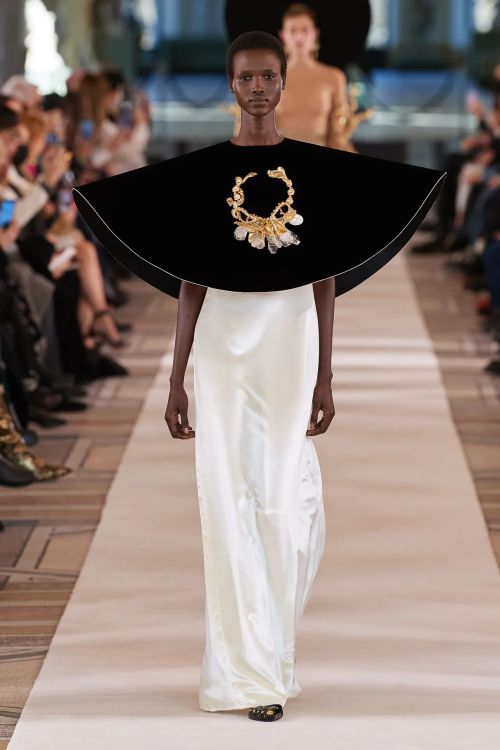 fashionalistick:SCHIAPARELLISpring/Summer 2022 collectionHAUTE COUTURE
