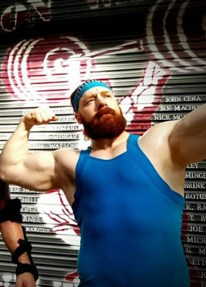 deidrelovessheamus:  omgsheamus:  Sheamy in blue 😏😍  He always looks great in blue! 💙😍