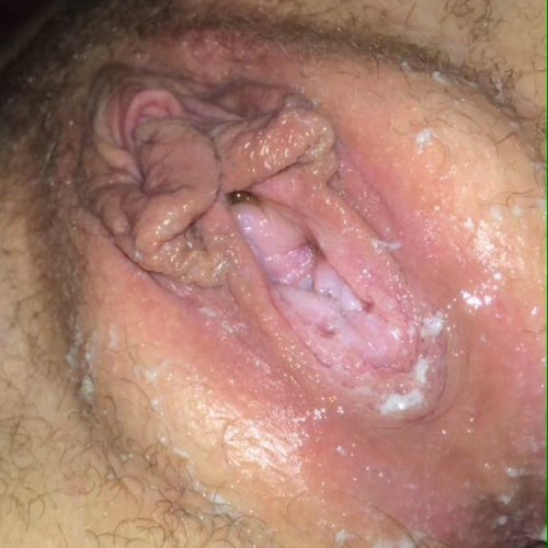 nice-nasty-stuff:  Just look at the picture at the top, it could be almost any 18 year olds cunt: neat and tight. Of course those with experience might notice the slight openness and the bunched flesh lower down, indicating this cunt has seen some use.