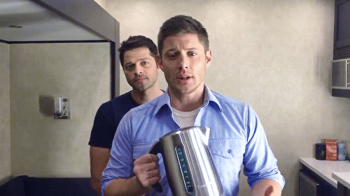castiels-playdoll:  lipglosskaz:  ”can i just have my moment” YES YOU CAN DARLING!! x   