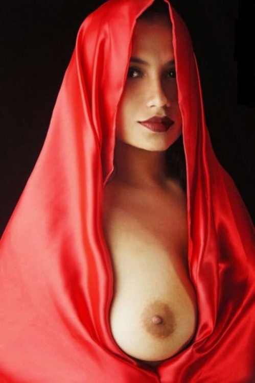 happynaked:  . 