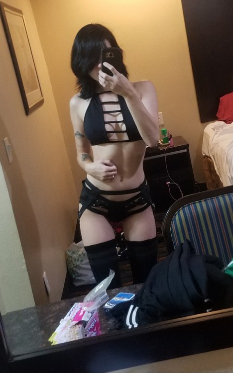 babyygoth:  From Nocturnal Wonderland this porn pictures