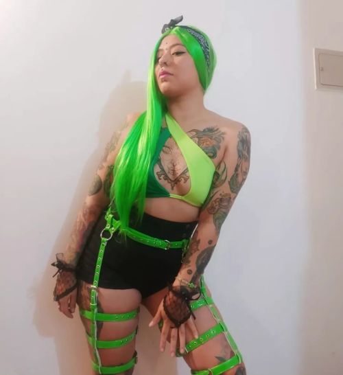 Clienta @green_hell__Arnes de piernas $10000 #669designs #darkgirl #gothfashion #gothgirl #metalgi