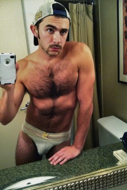 youngandhairymen:  Bro is sexy http://hairyhunky.tumblr.com/