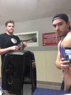 Ultimate-Weeabooboo:bfs At The Gym 😍💀