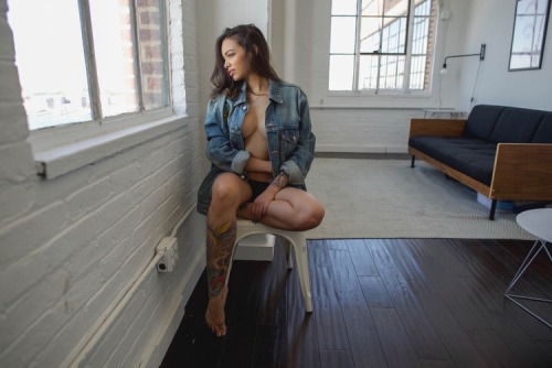 sexywomen2k16:  Raven Arce