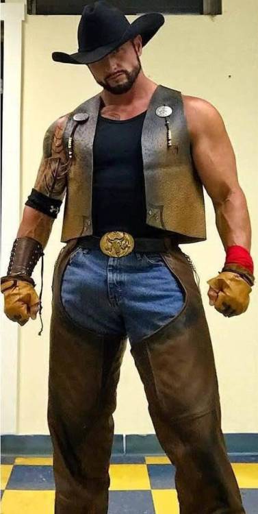 detcity1:The gloves, the chaps, the vest, the look… I am all in!