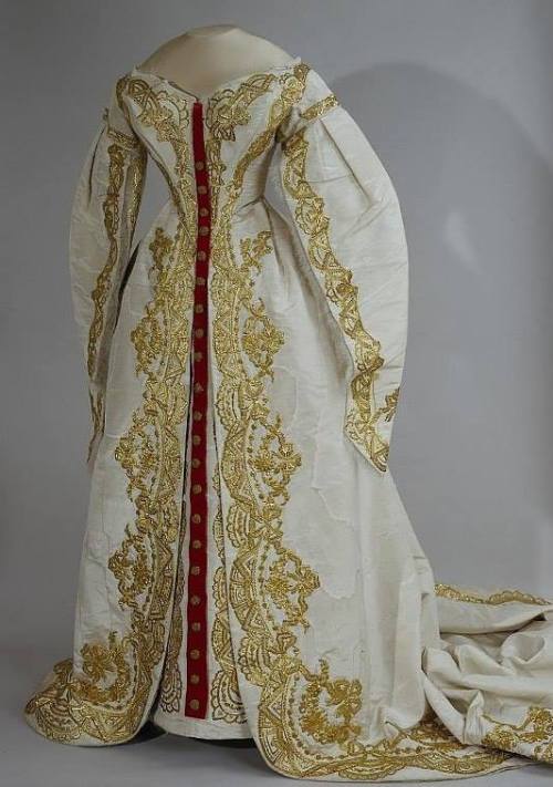 fripperiesandfobs:Russian court dress, second half of the 19th centuryFrom Moscow Kremlin Museums