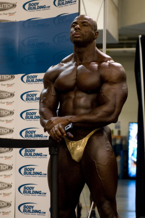 the-swole-strip:Toney Freeman http://the-swole-strip.tumblr.com/ 