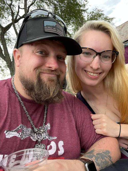 katiiie-lynn:Had ourselves a little date night last night, attended Neon Nights country fest. Got to see Aaron Tippin, Collin Raye, Sammy Cershaw, Clay Walker, and Hank Williams Jr.Last night was mostly for Adam, I knew all of maybe 4 songs played between