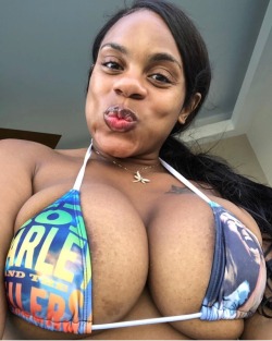 bbworship:  Dominique 