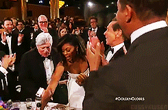 bussykween:  Taraji P. Henson Hands Out Cookies During Her Golden Globes Acceptance Speech #🍪🍪🍪