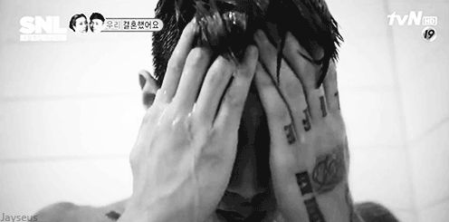 jayseus:  Jay in the shower. (´ڡ` )      