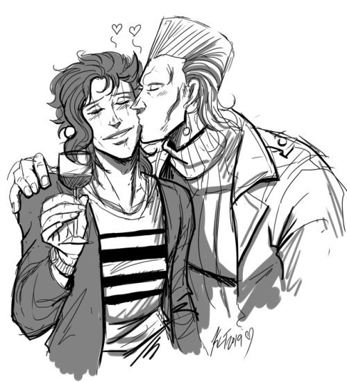 Oops, controversial ship time. This is probably from some New Years party, but I just wanted to sket