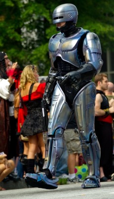 cosplay-and-costumes:  Robocop cosplay