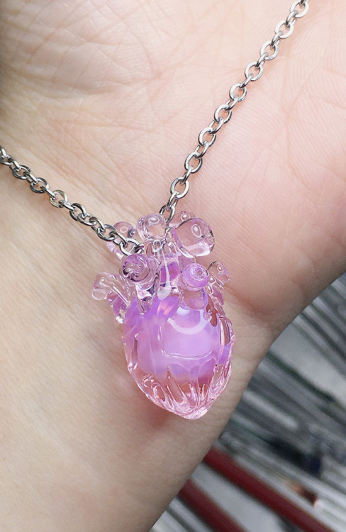 ari-kanon:    Transparent Heart Pendant  