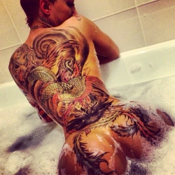 truyorkbity:  ink game on her back is 100