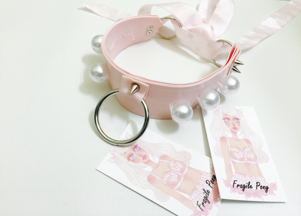 fragilepony:  Leather Pearl Dolly Choker at Fragile Pony (card art by nich0lael)